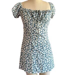 Womens Dress Size 4 Blue White Floral Babydoll Girly Summer Beach Vacation Sweet